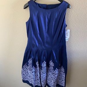 Leslie Fay navy dress